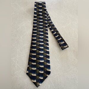 Geoffrey Beene Navy and Gold Patterned Vintage 100% Silk Tie Made in USA